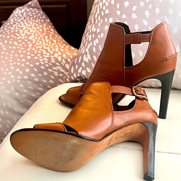 Coach Heeled Sandals - Picture 5 of 5